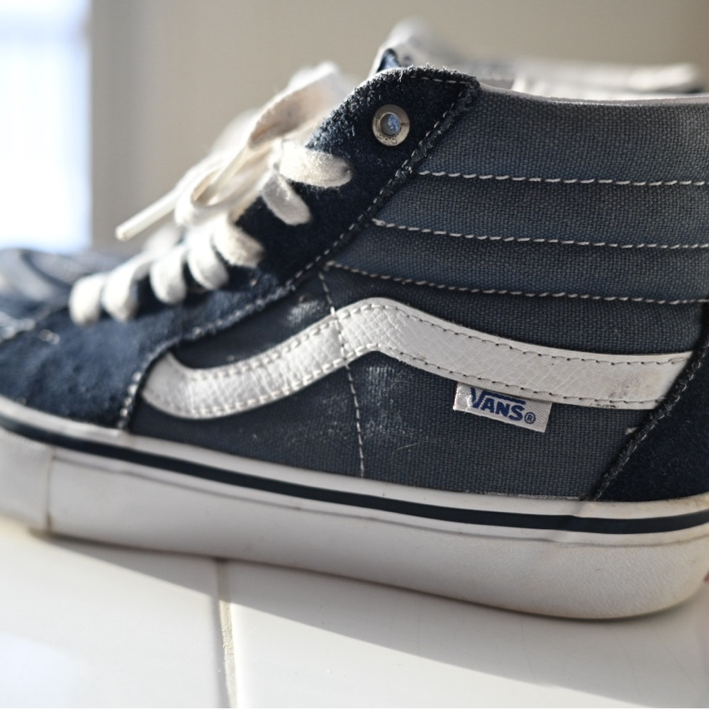 Vans Sk8-Hi Top Sneakers - Men’s Sz 7 Navy and White - Picture 10 of 14